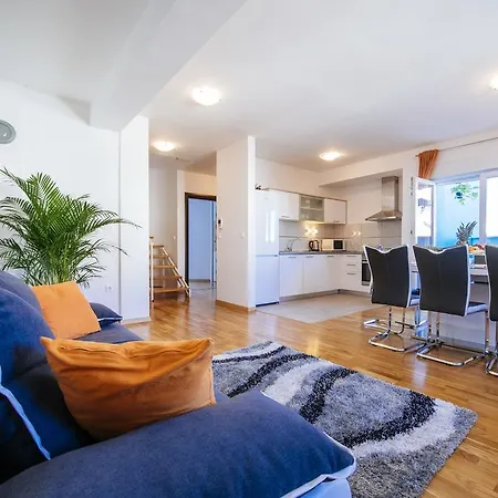Apartment Rainbow